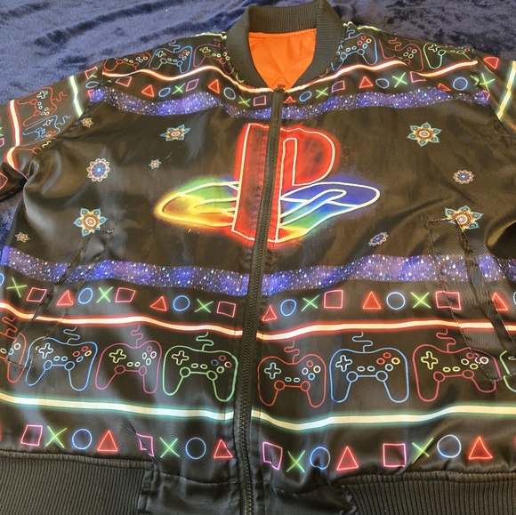 Jacket - Picture 10 of 11